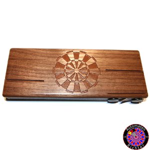 Darttasche aus Holz - Gravierbar - Nussbaum